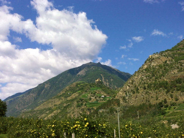Tour-S-N-001.jpg