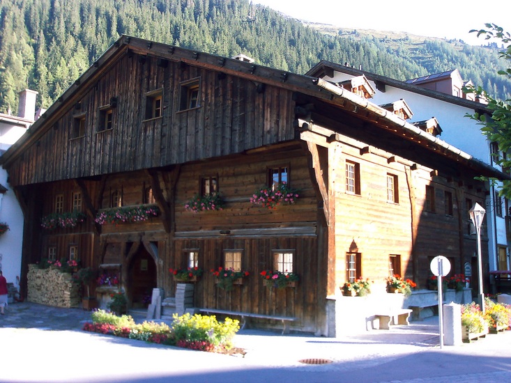 Tour-S-N-027.jpg