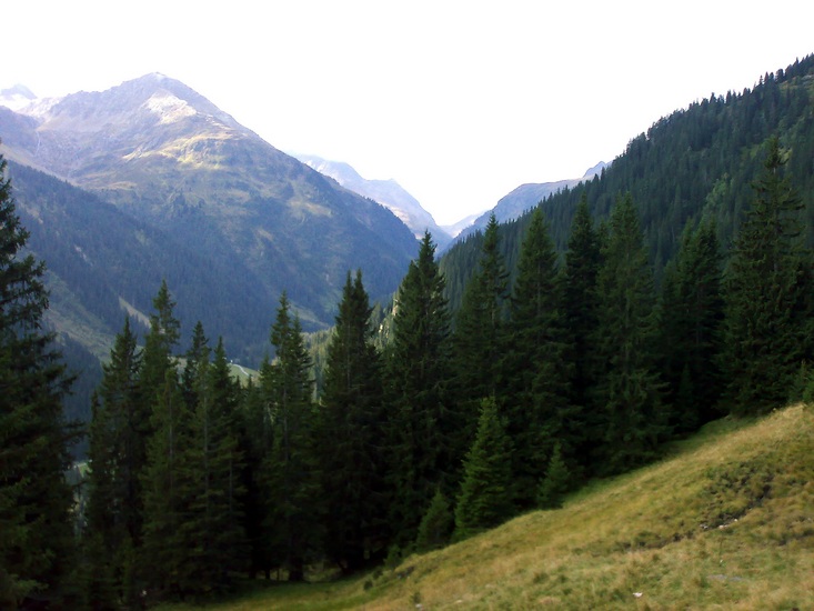 Tour-S-N-030.jpg